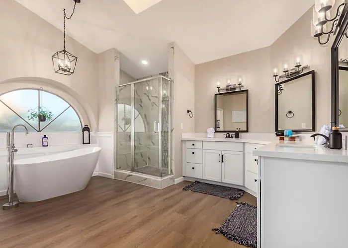 Solstice On Summit Family Retreat-pool-putt Grn-sleeps 10 Chandler