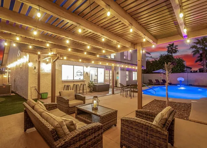 Solstice On Summit Family Retreat-pool-putt Grn-sleeps 10 *