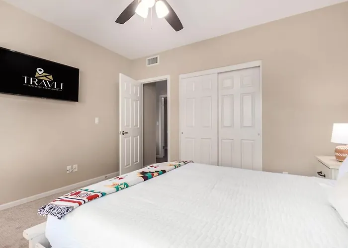Holiday home Solstice On Summit Family Retreat-pool-putt Grn-sleeps 10