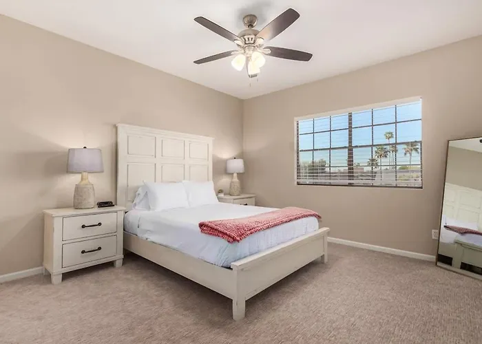 Solstice On Summit Family Retreat-pool-putt Grn-sleeps 10 * Chandler